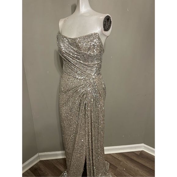 Monique Lhuillier Strapless Sequin-Embellished Draped Gown - Picture 4 of 8